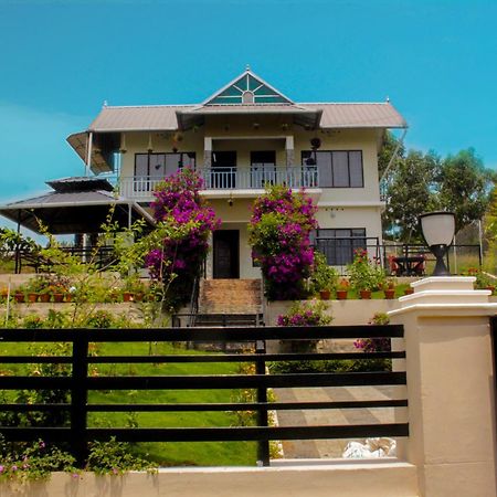 Blue Lake Kanthalloor Exterior photo