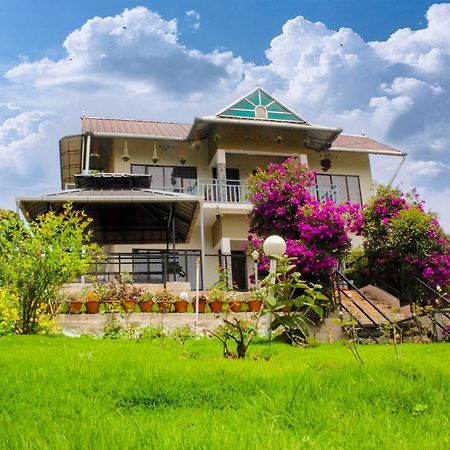 Blue Lake Kanthalloor Exterior photo